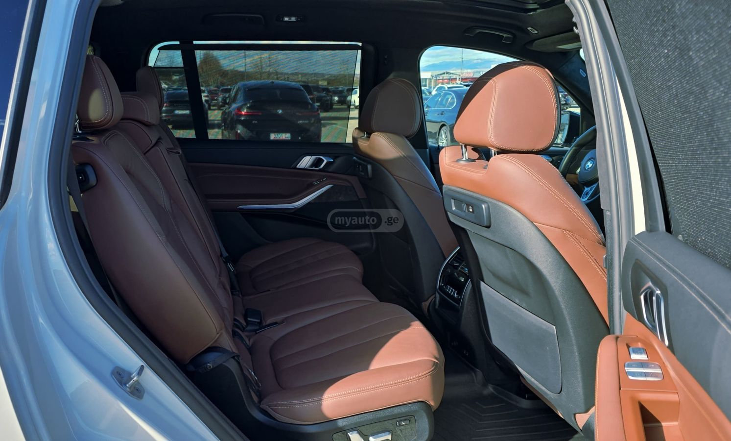 BMW X7 - фото 12