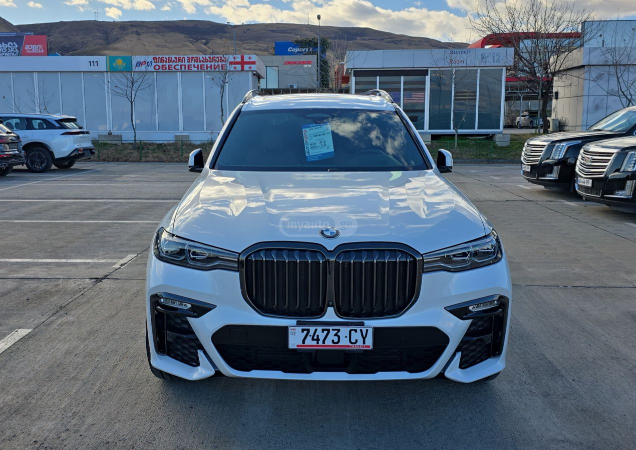 BMW X7 - фото 3