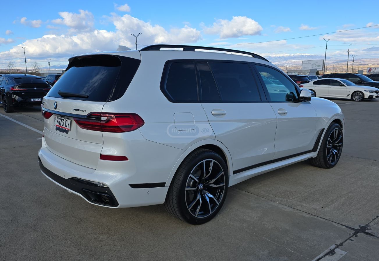 BMW X7 - фото 7
