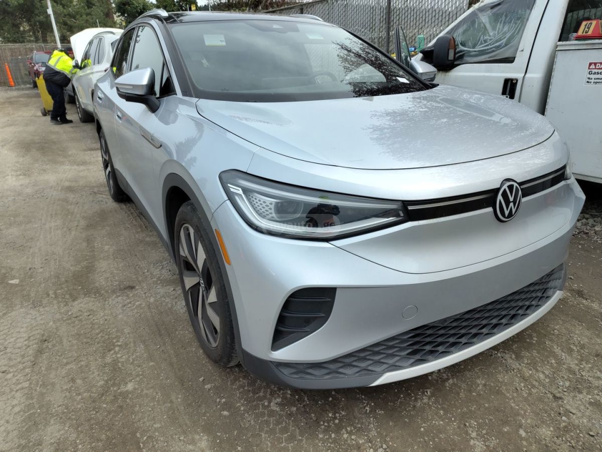 Volkswagen ID 4 - фото 1