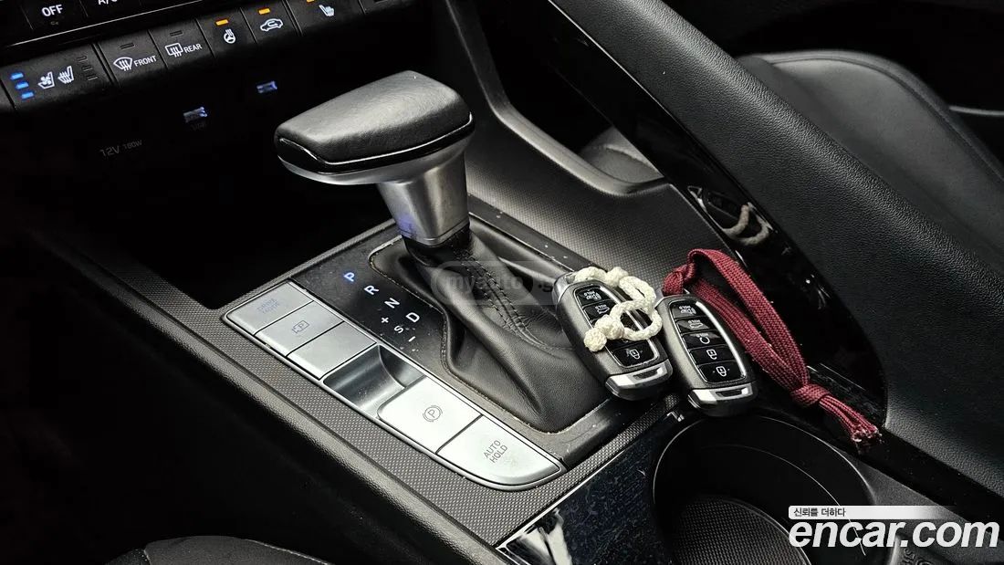 Hyundai Elantra - фото 9