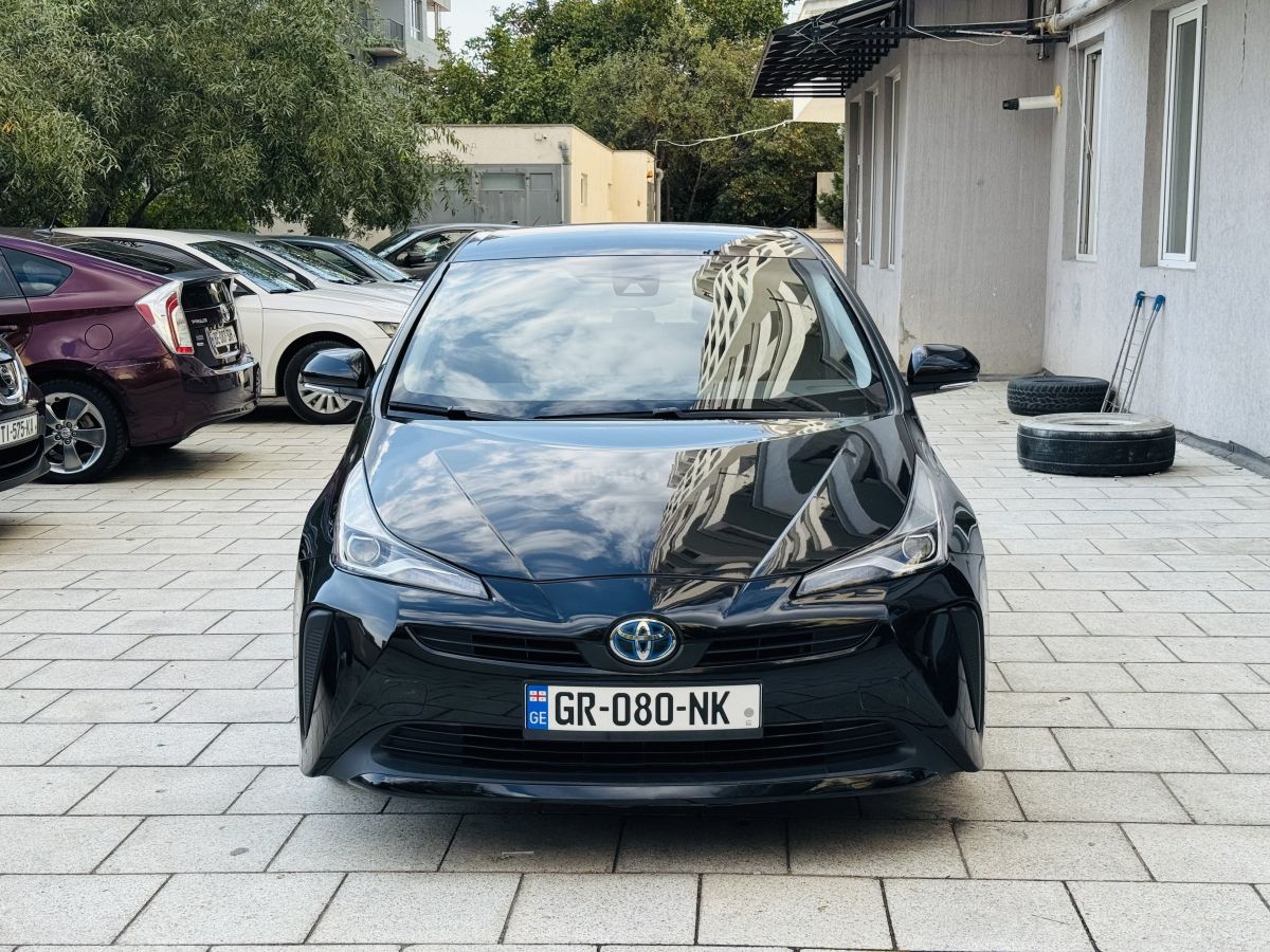 Toyota Prius - фото 1