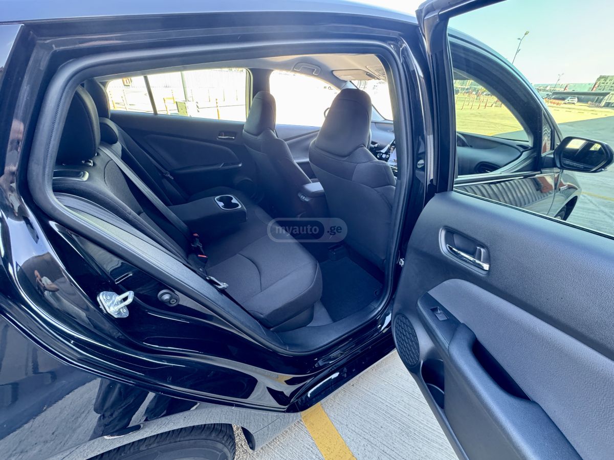 Toyota Prius - фото 11