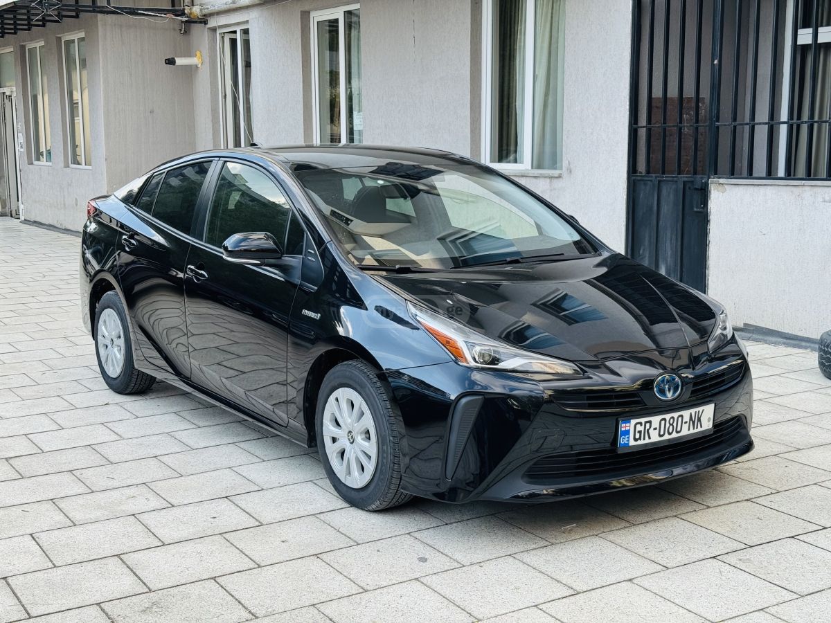 Toyota Prius - фото 2