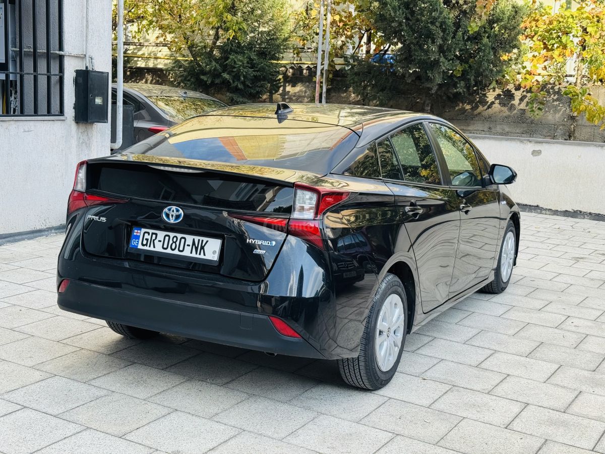 Toyota Prius - фото 3