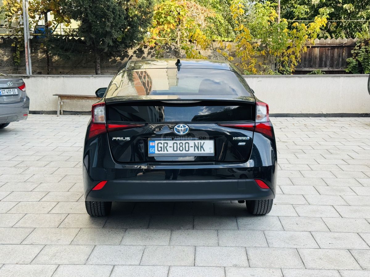 Toyota Prius - фото 4