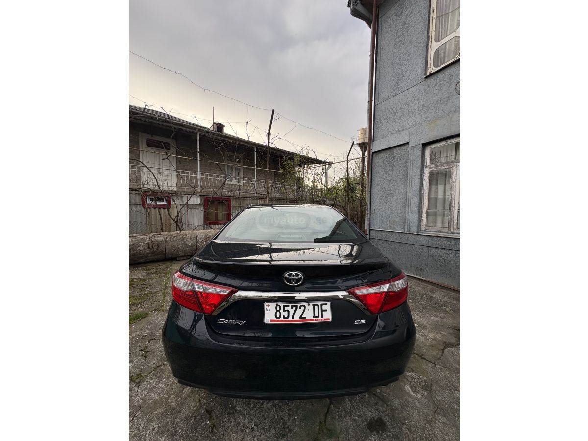 Toyota Camry - фото 4