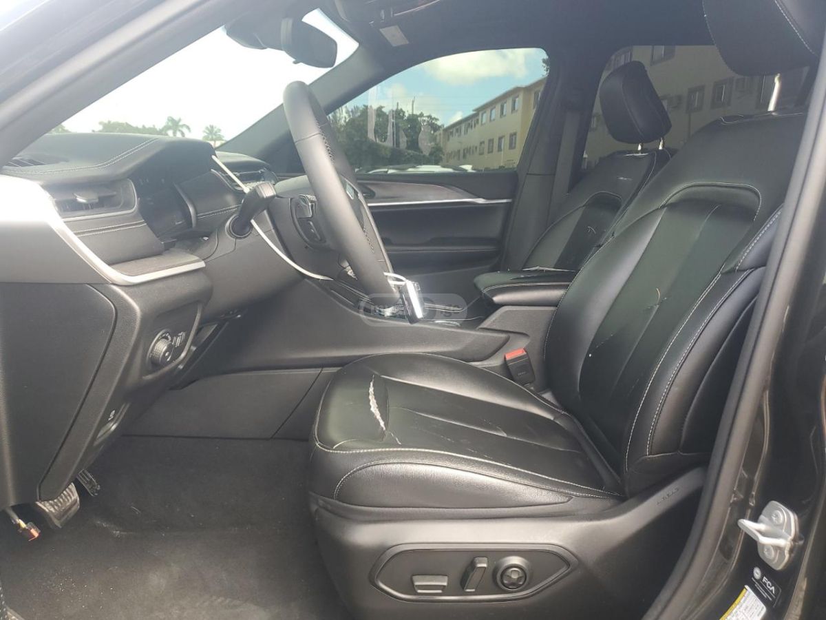 Jeep Grand Cherokee - фото 7