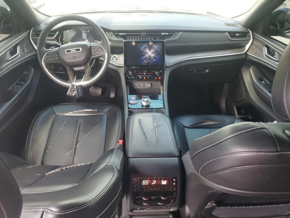 Jeep Grand Cherokee - фото 8