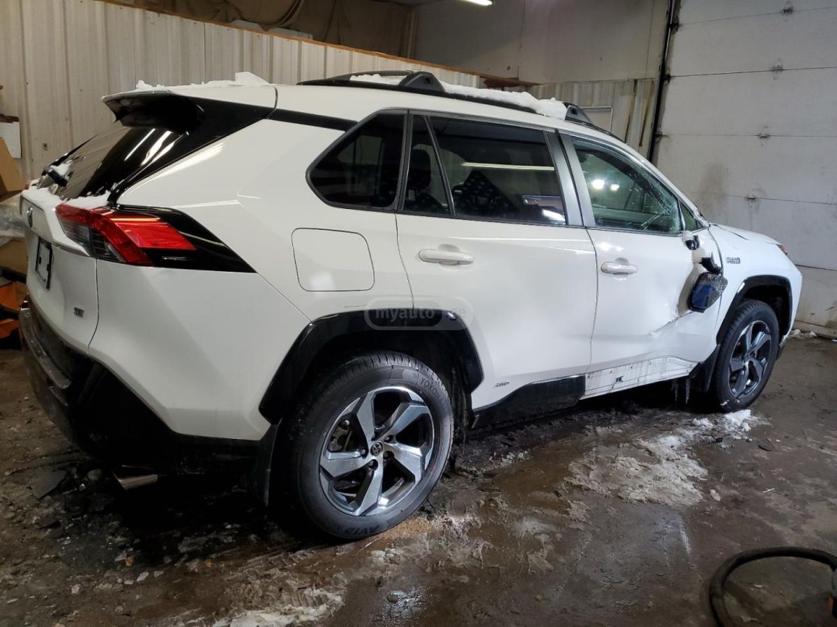 Toyota RAV 4 - фото 3