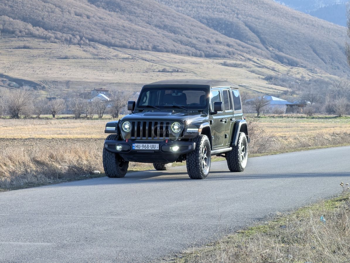 Jeep Rubicon 4dr 4x4 Manual — миниатюра 2