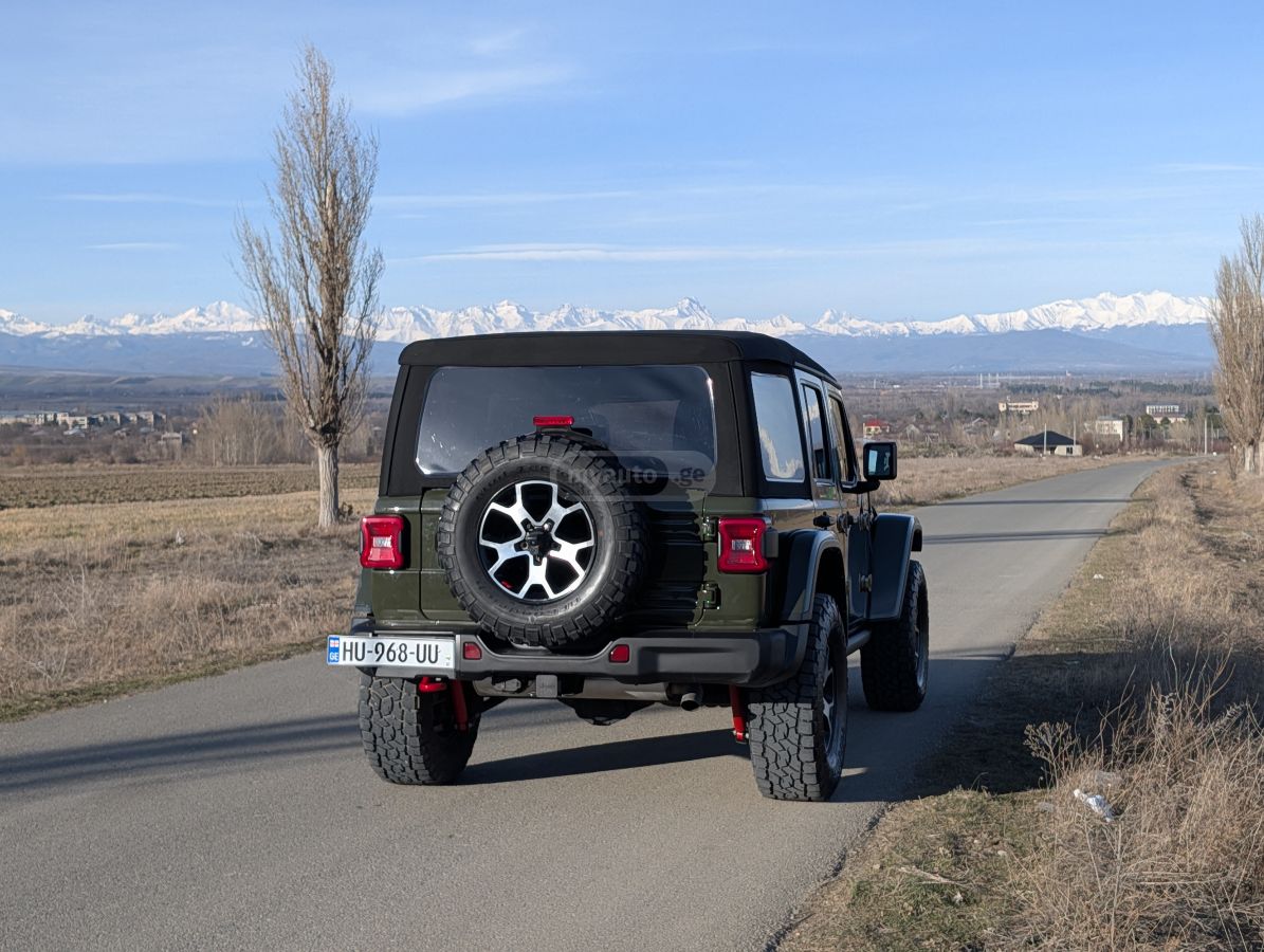 Jeep Rubicon 4dr 4x4 Manual — миниатюра 5