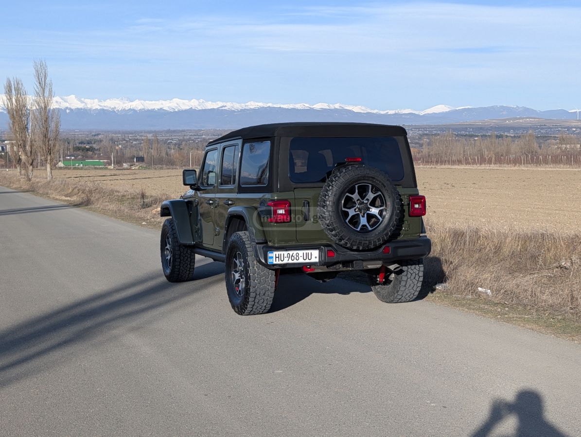 Jeep Rubicon 4dr 4x4 Manual — миниатюра 6