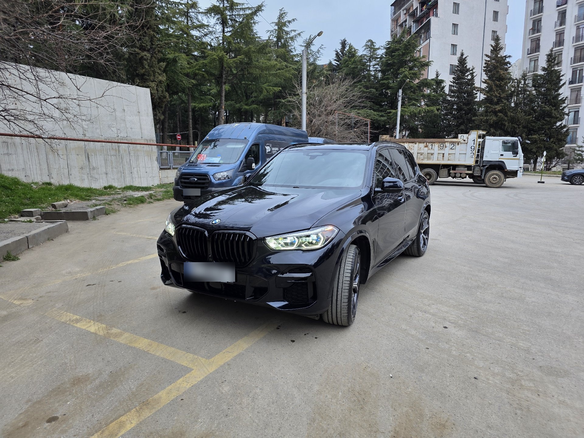 BMW X5 - фото 1