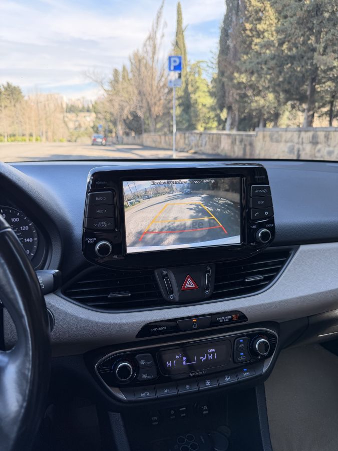 Hyundai Elantra GT - фото 8