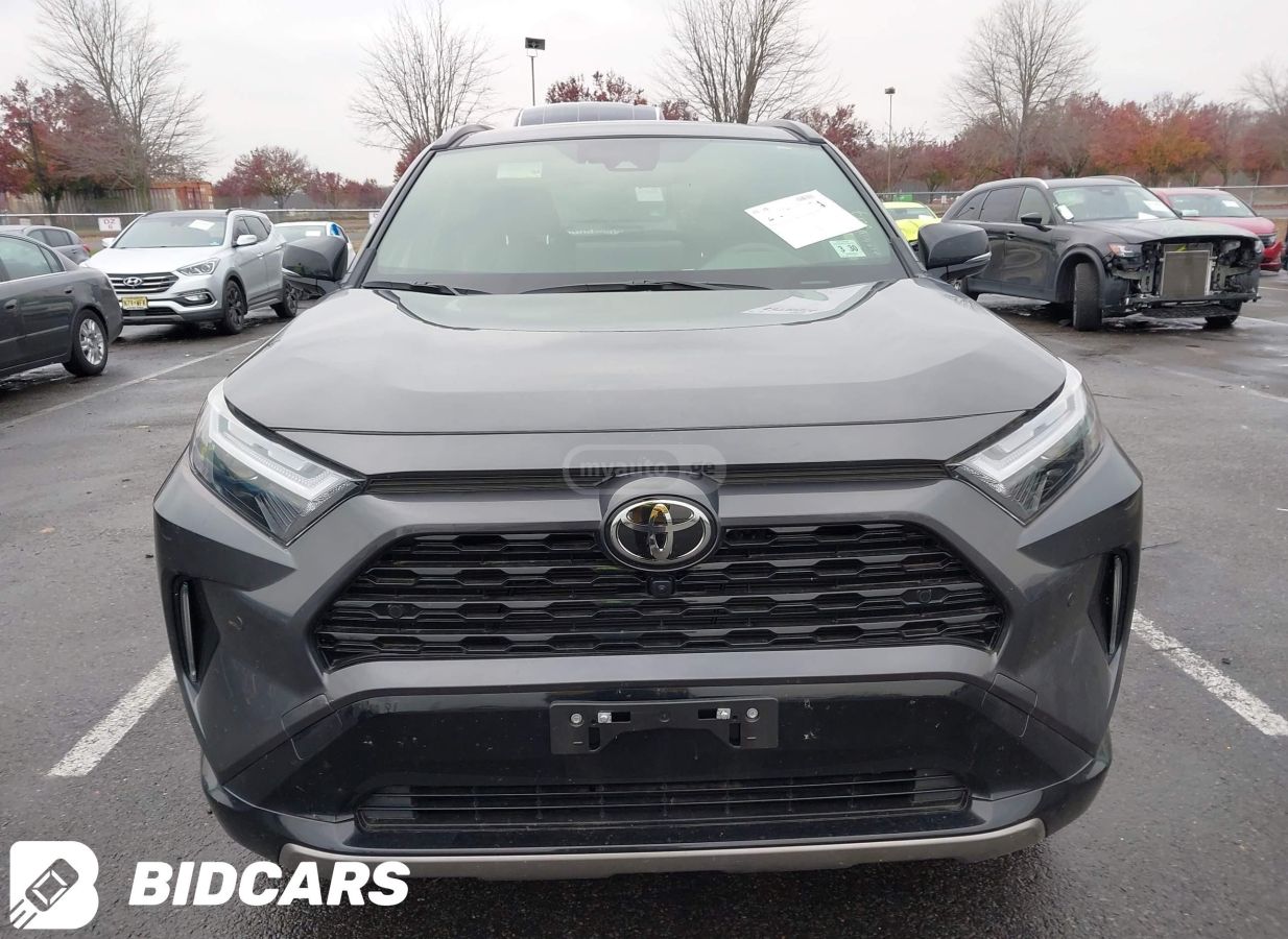 Toyota Rav 4 - фото 2