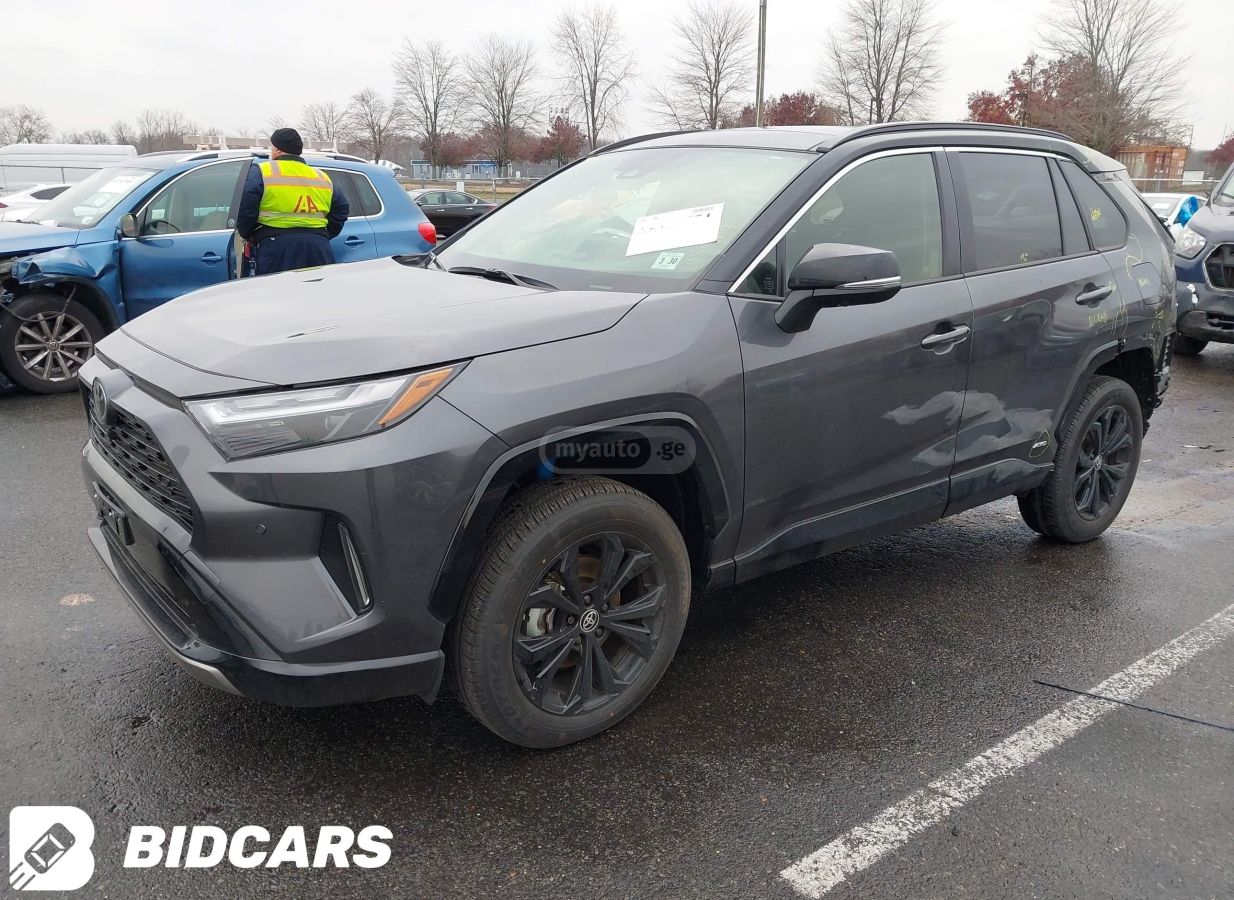 Toyota Rav 4 - фото 3