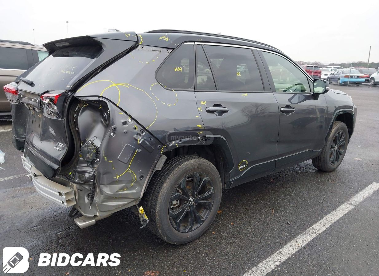 Toyota Rav 4 - фото 5