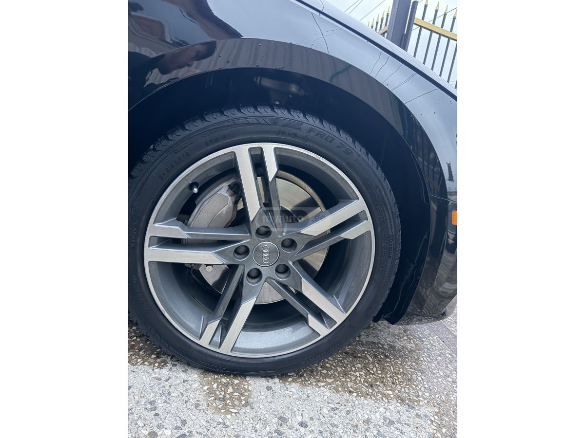 Audi A4 - фото 13