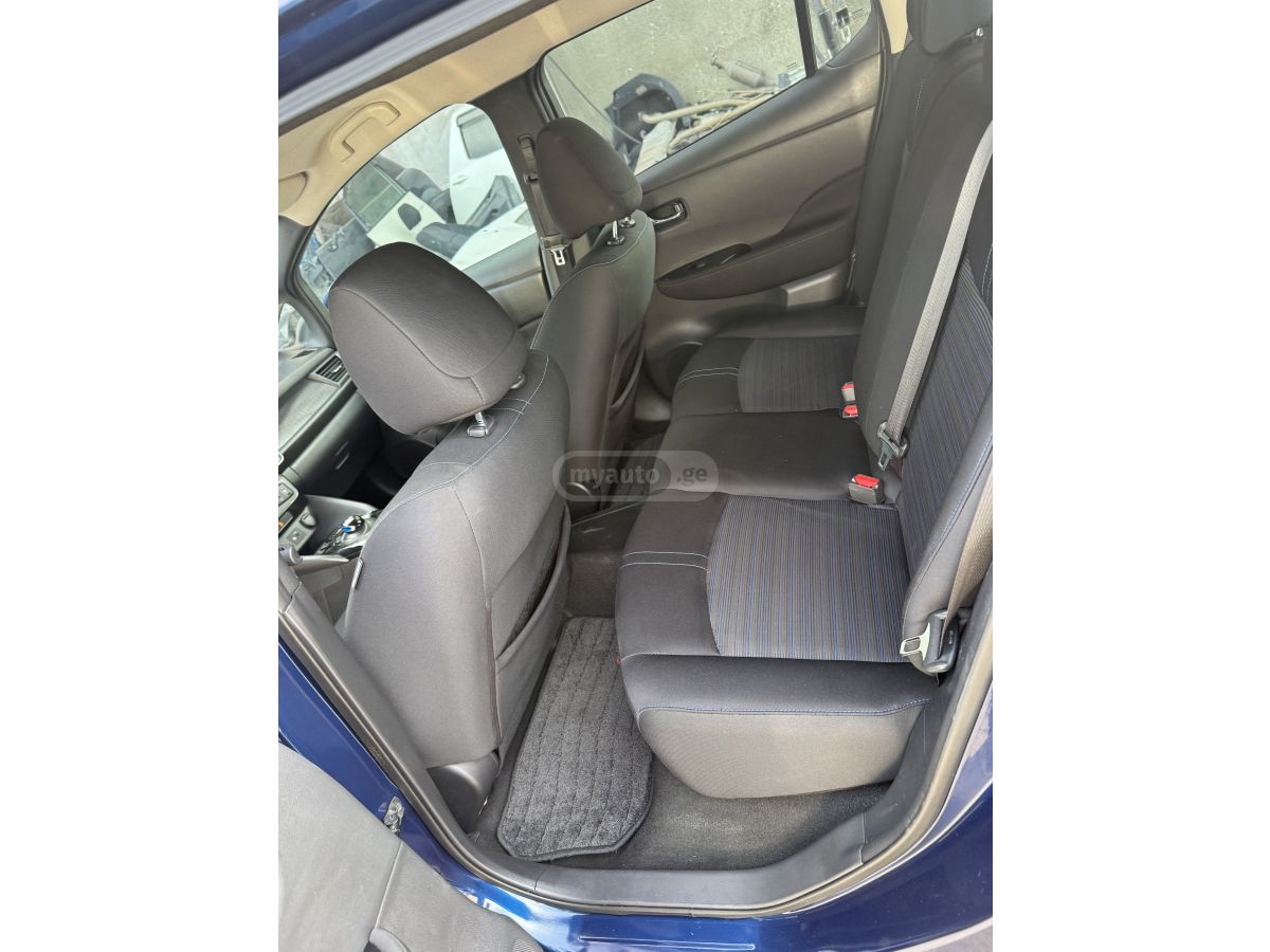 Nissan Leaf - фото 11
