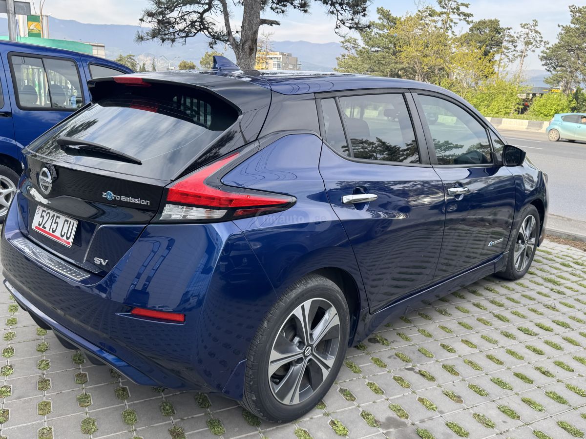 Nissan Leaf - фото 5