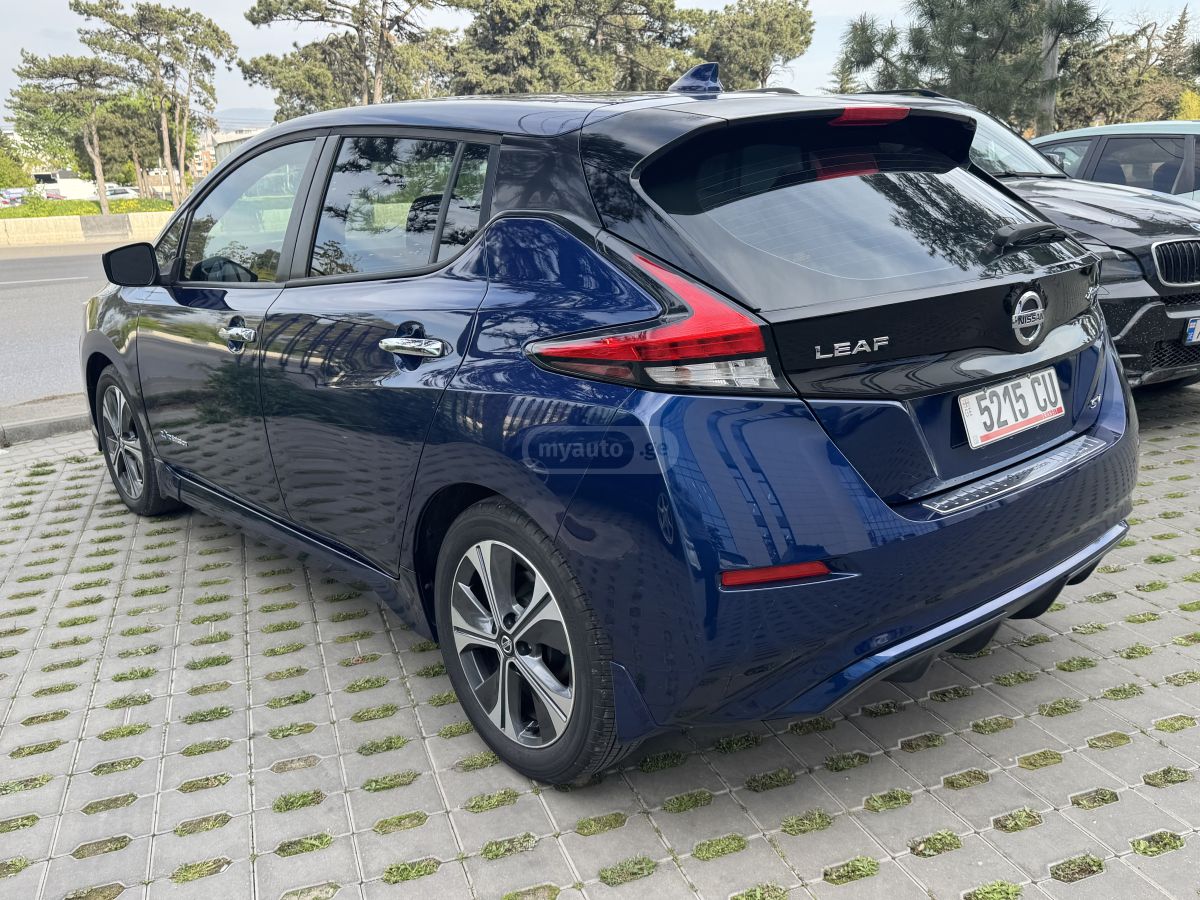 Nissan Leaf - фото 6