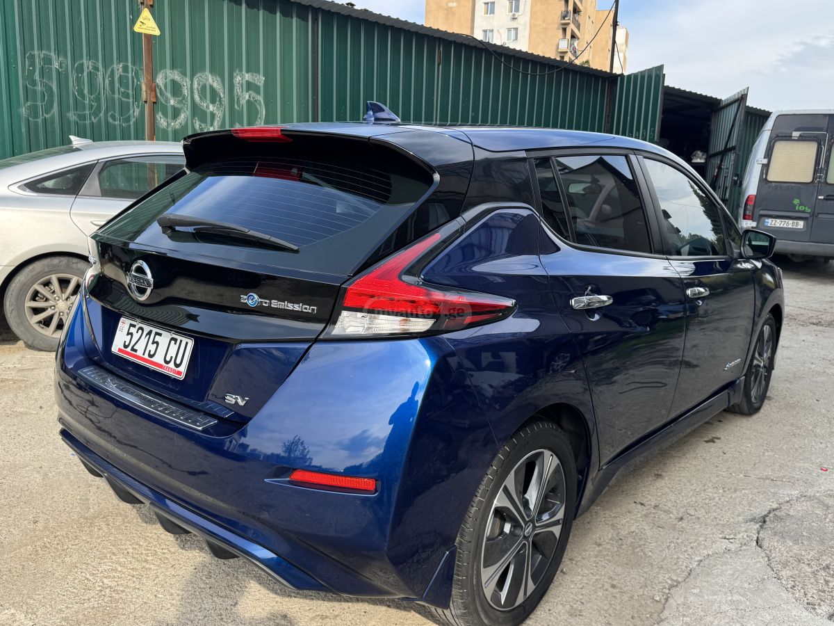 Nissan Leaf - фото 8