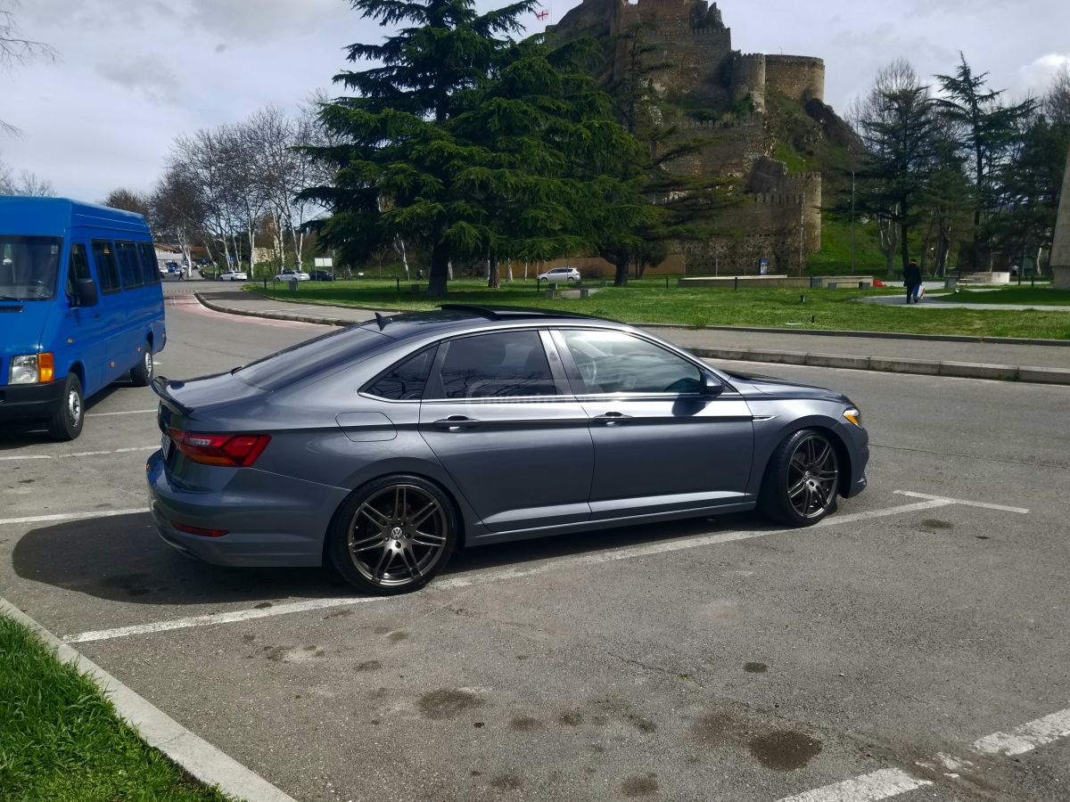 Volkswagen Jetta - фото 5