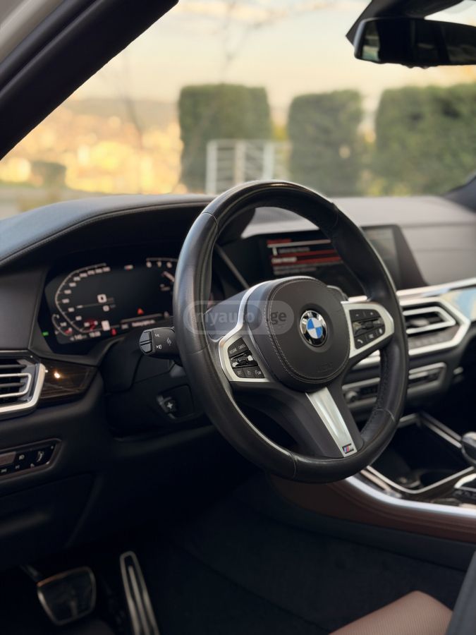 BMW X5 - фото 12