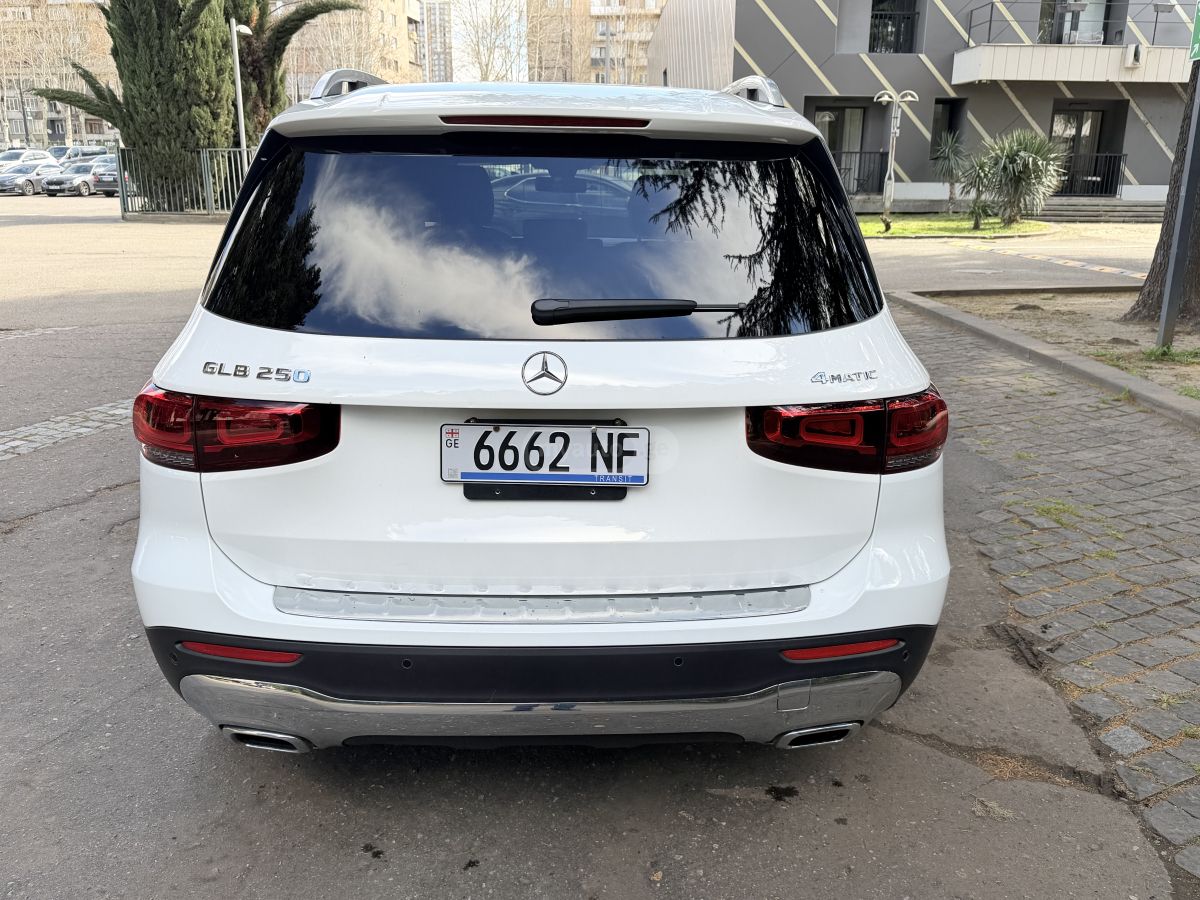 Mercedes-Benz GLB 250 - фото 14