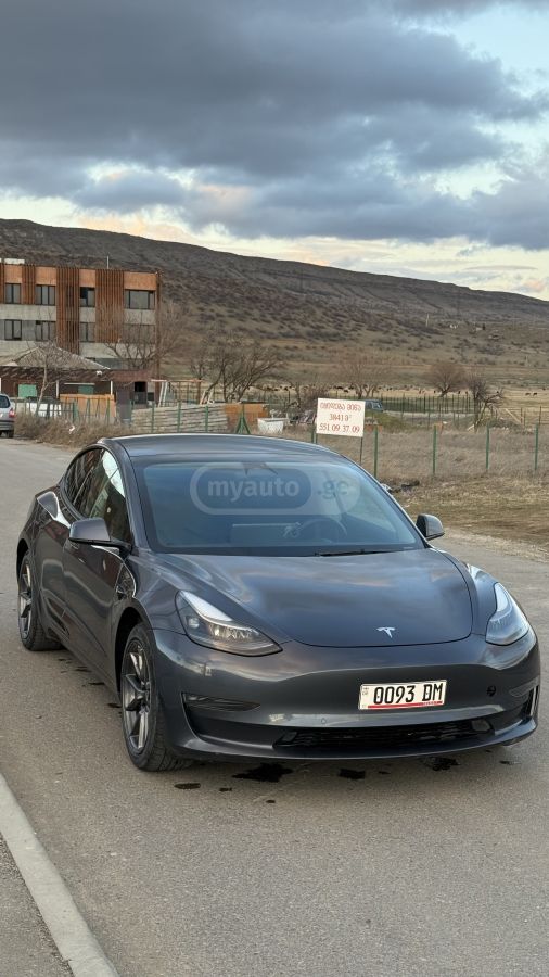 Tesla Model 3 - фото 3