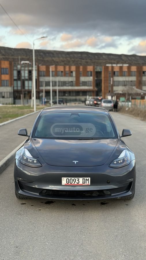 Tesla Model 3 - фото 5