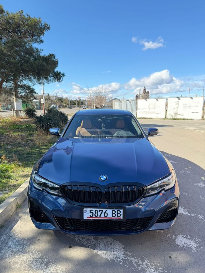 BMW 330 - фото 1