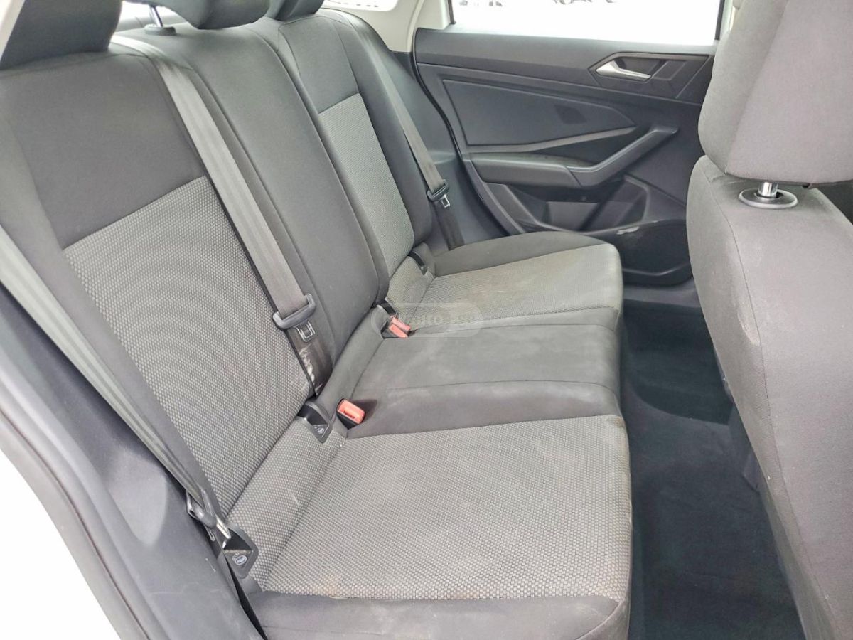 Volkswagen Jetta - фото 10