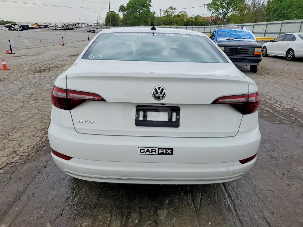 Volkswagen Jetta - фото 6