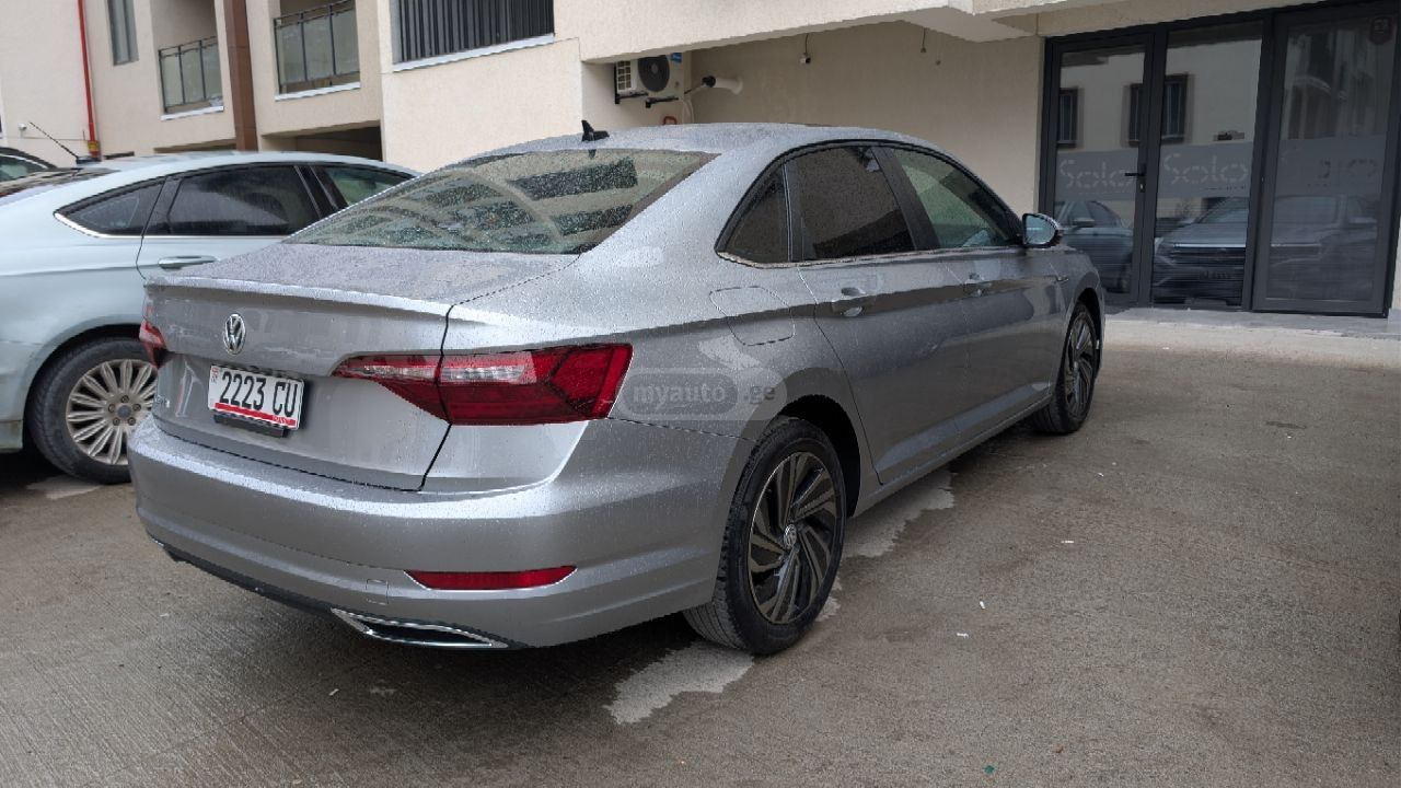 Volkswagen Jetta - фото 10