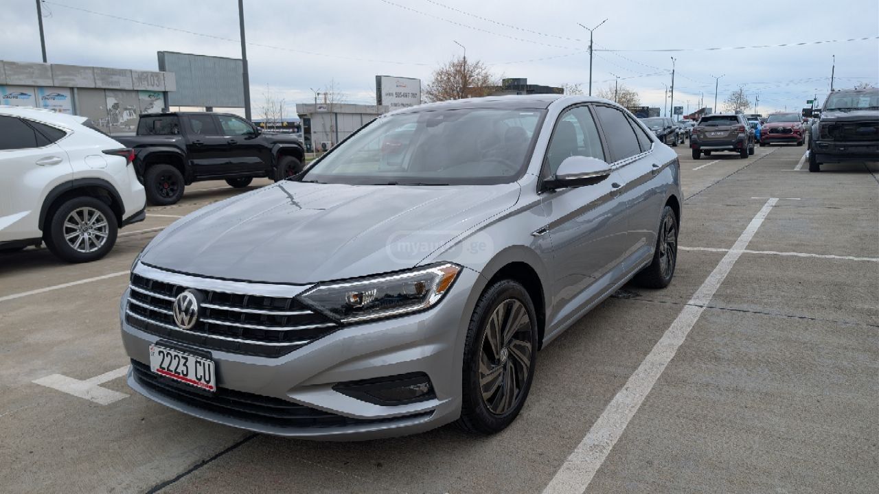 Volkswagen Jetta - фото 4