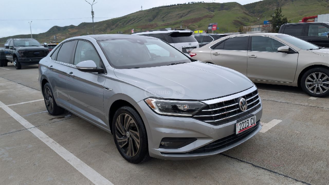 Volkswagen Jetta - фото 5