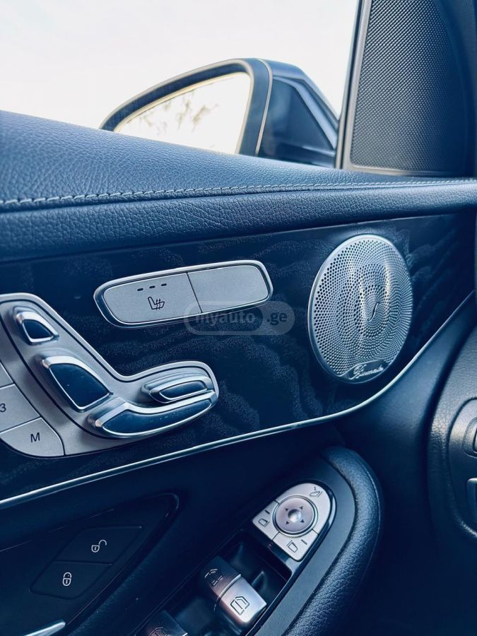 Mercedes-Benz GLC 300 - фото 10