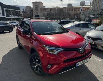 ToyotaRAV 4