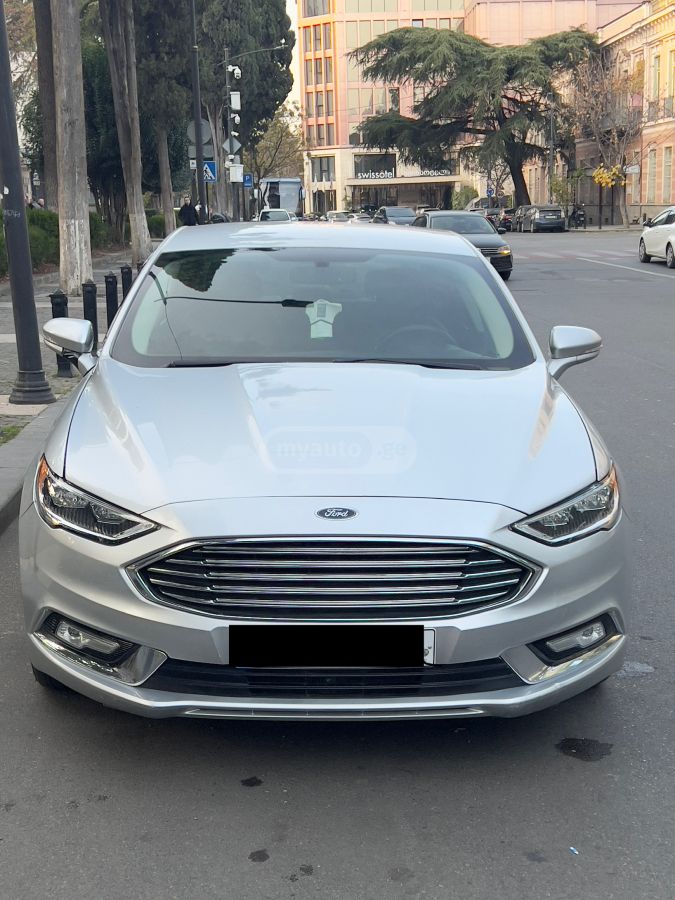 Ford Fusion - фото 1