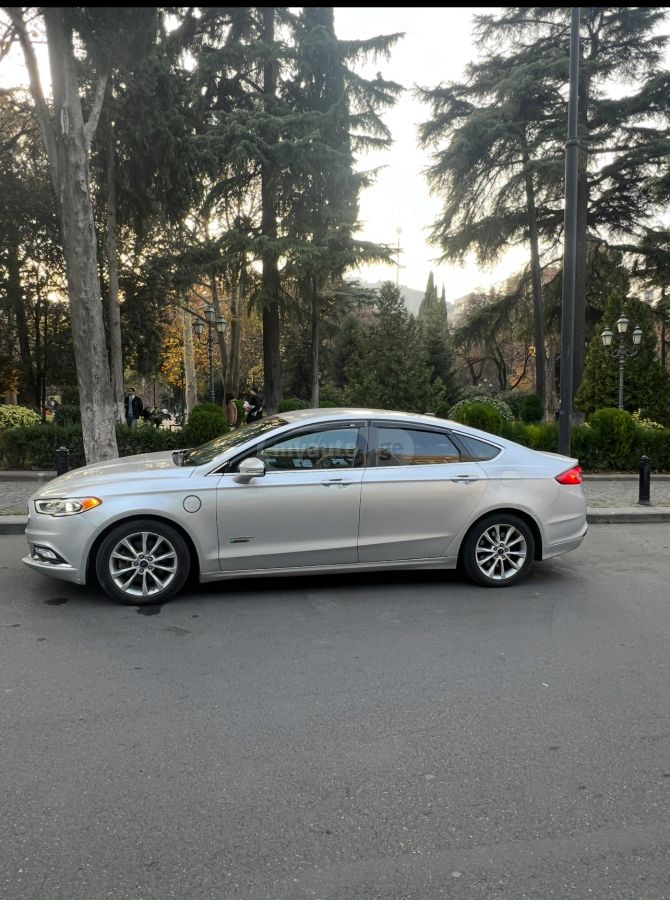 Ford Fusion - фото 14