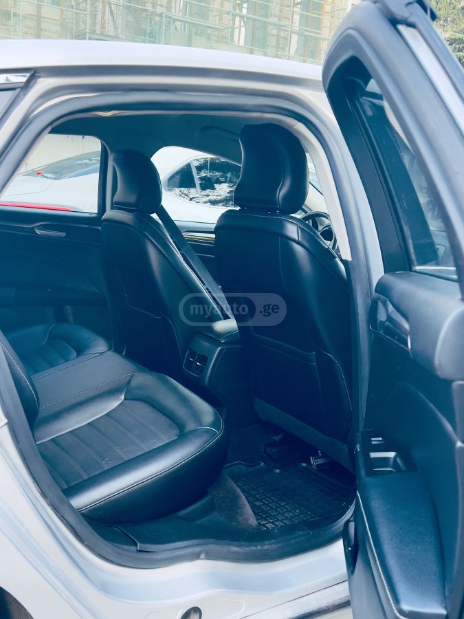 Ford Fusion - фото 8