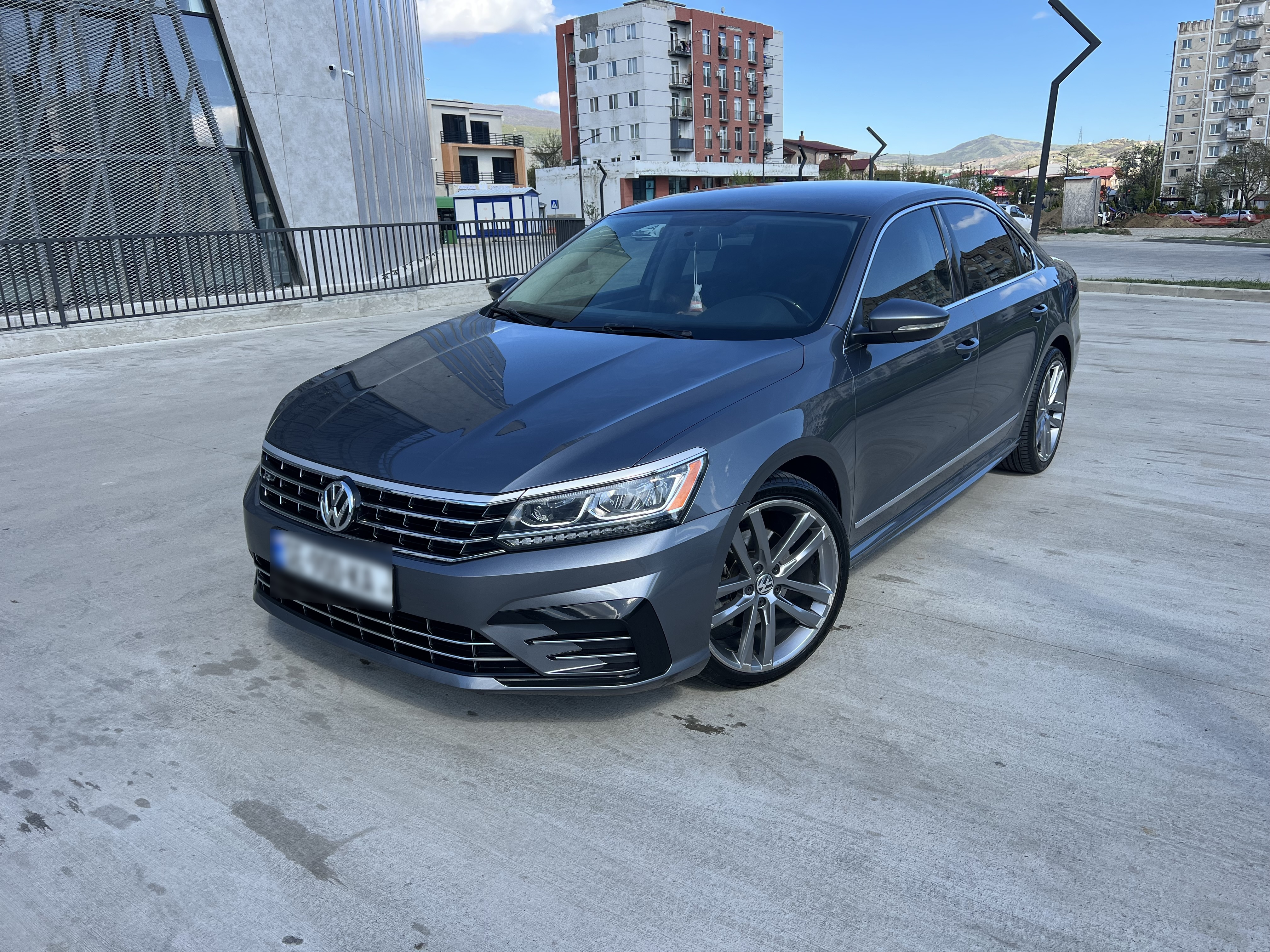 Volkswagen Passat - фото 2