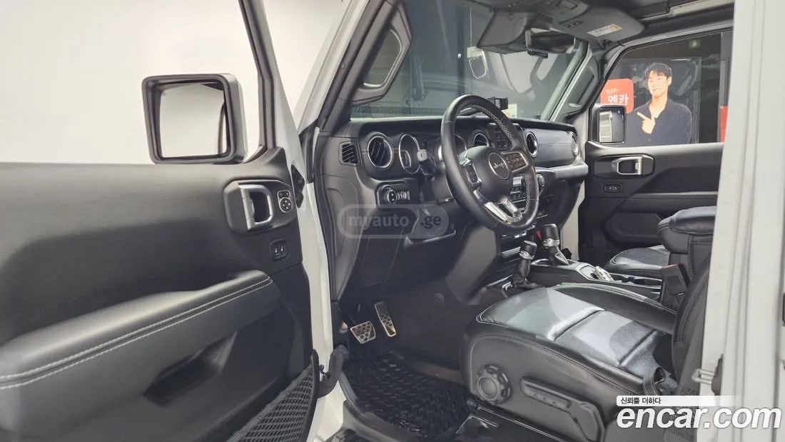 Jeep Wrangler - фото 10