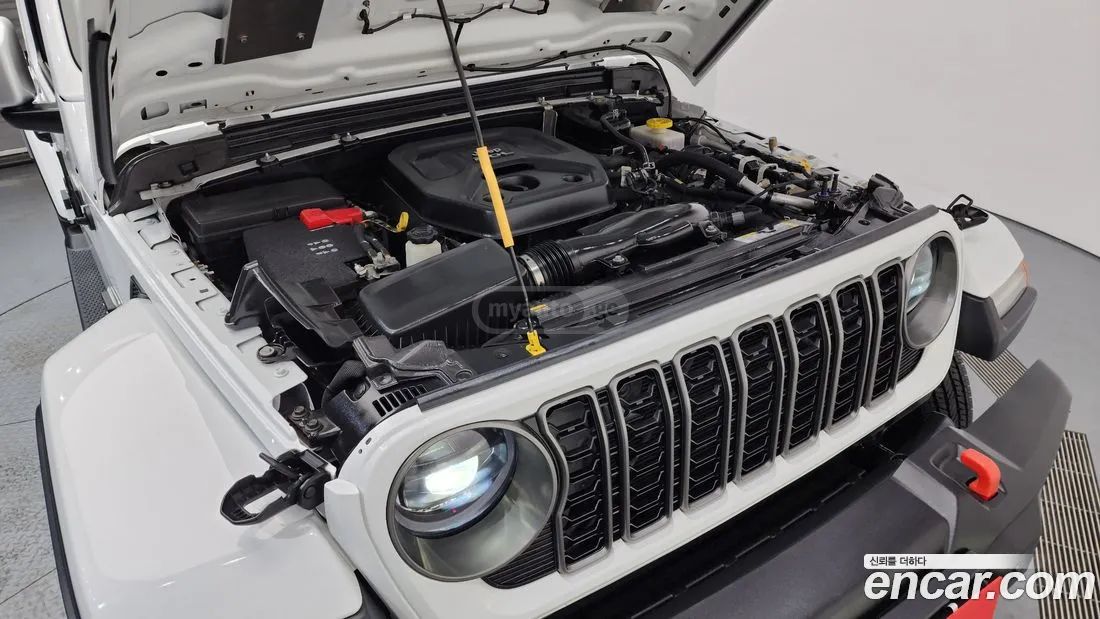 Jeep Wrangler - фото 6