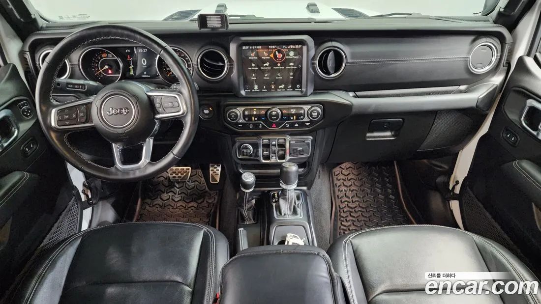 Jeep Wrangler - фото 7