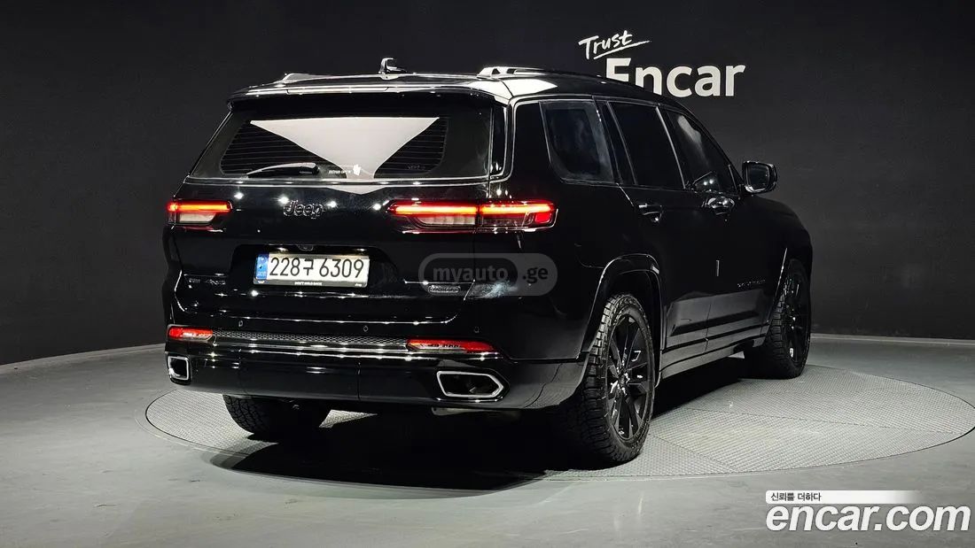 Jeep Grand Cherokee - фото 2