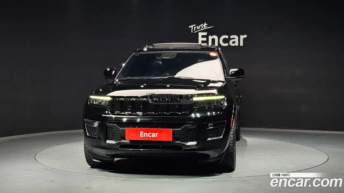 Jeep Grand Cherokee - фото 3