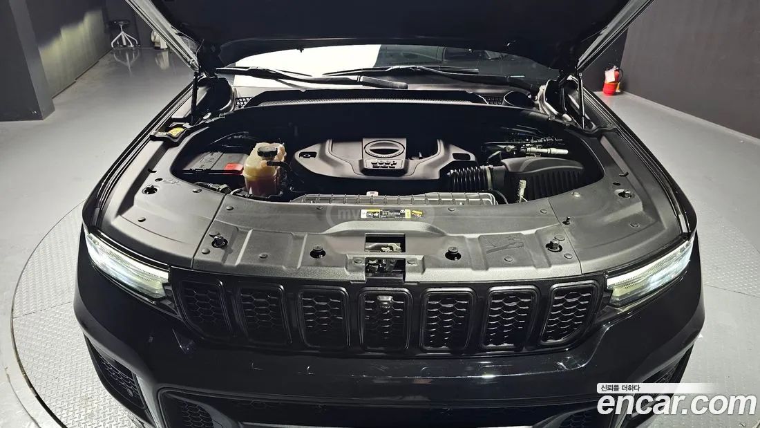 Jeep Grand Cherokee - фото 6